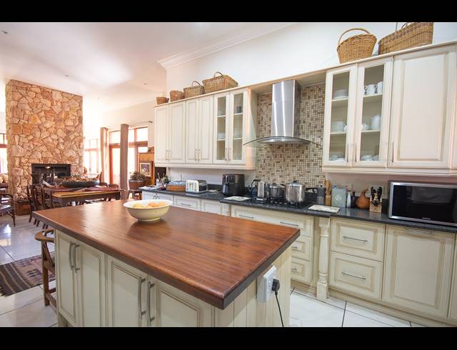 4 BEDROOM HOUSE FOR SALE IN HEIDELBERG KLOOF ESTATE